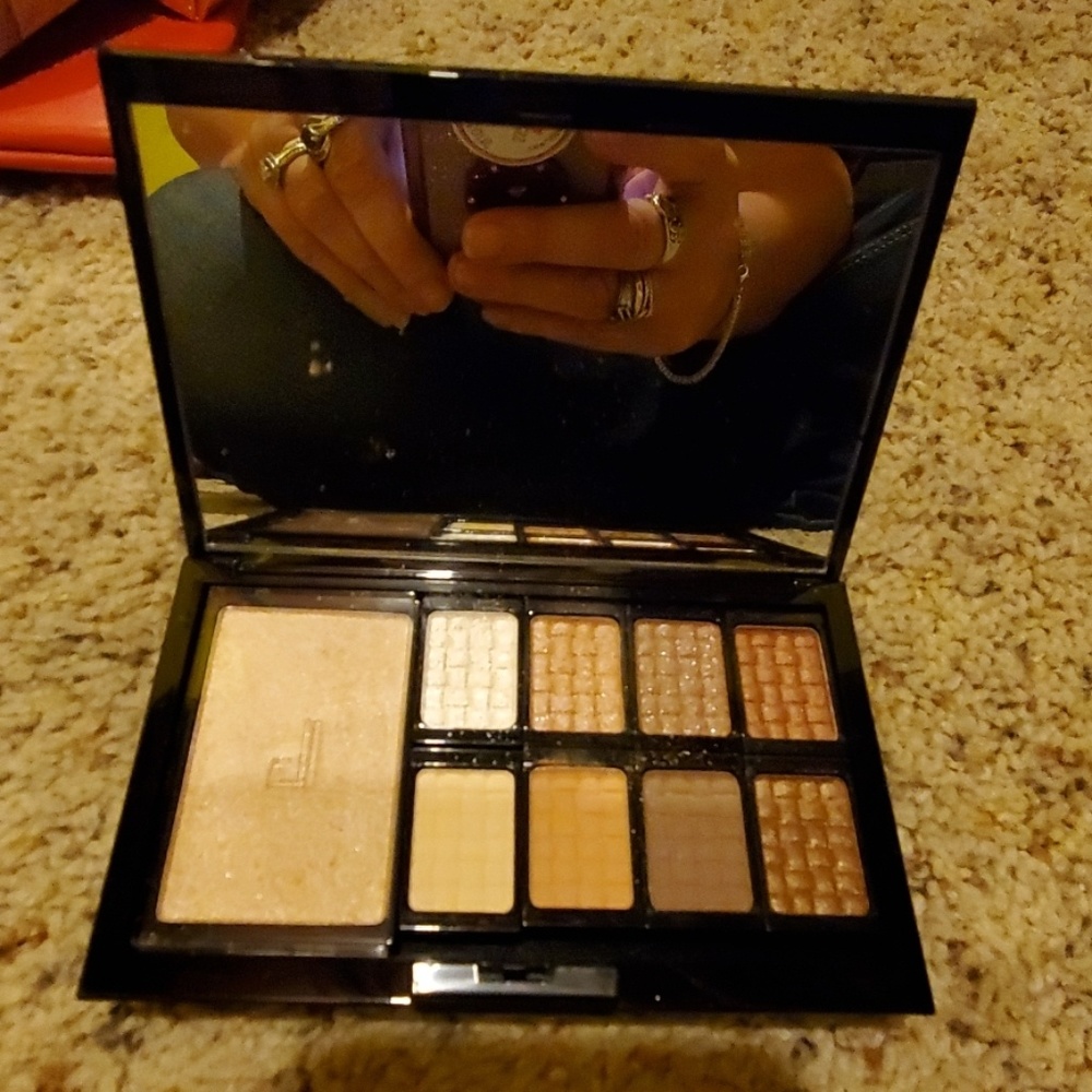 Brand new eyeshadow palette